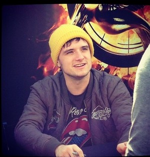  Josh at the Catching feuer Fan Camp