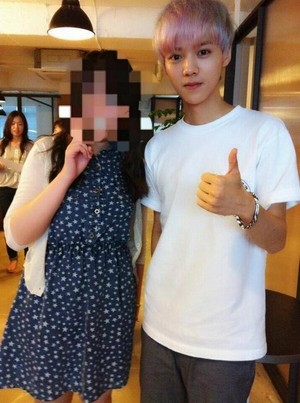  Luhan with 팬