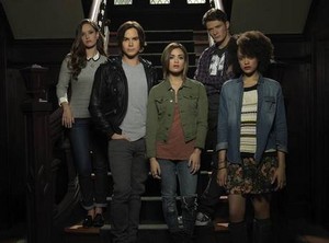  Ravenswood:Miranda/Caleb/Luke/Olivia/Remy