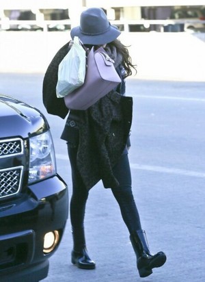  Selena arrives at the LAX airport - November 30