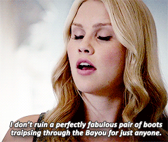  Hayley and Rebekah in 1x05