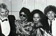  Michael Jackson And Những người bạn Backstage At The 1984 American âm nhạc Awards
