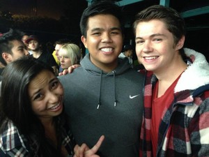  Damian at হ্যালোইন Horror Nights 2012 with Cameron, AJ, Hannah, Russ and others