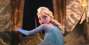  Elsa in fear