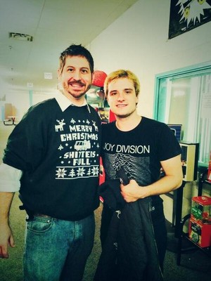  Josh with a پرستار today (12/12/13)