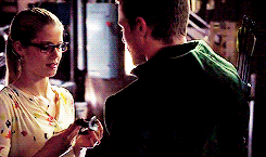  Oliver and Felicity<3 *like a hero*