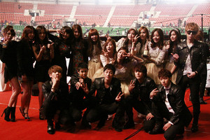  4Minute, B2ST, A ピンク