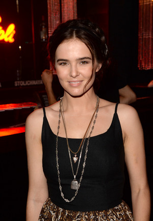  Zoey Deutch - Private event for a beyonce show, concerto