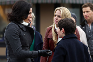  Once Upon a Time - Episode 3.11 - Going ہوم