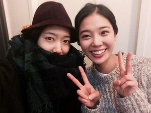  Shinhye with actress Im Se-Mi