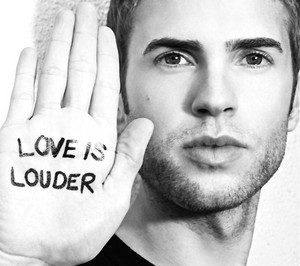  Shane Bitney Crone/LOVE IS LOUDER