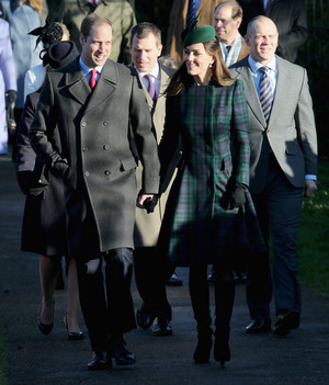  The Royal Family Attends navidad día Service