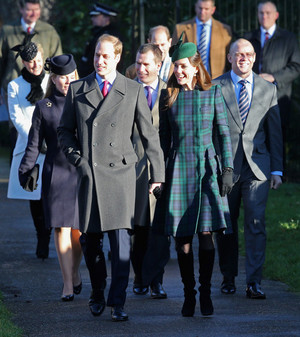  The Royal Family Attends Рождество день Service