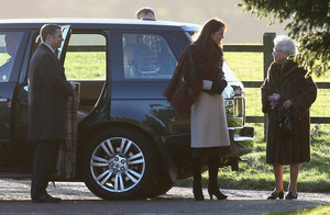  The Royal Family Attends natal dia Service
