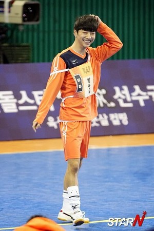 B.A.P at MBC Idol Championship (140113) 