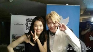  Lee Jong Suk with Lee Bo Young @28th Golden Disk Awards