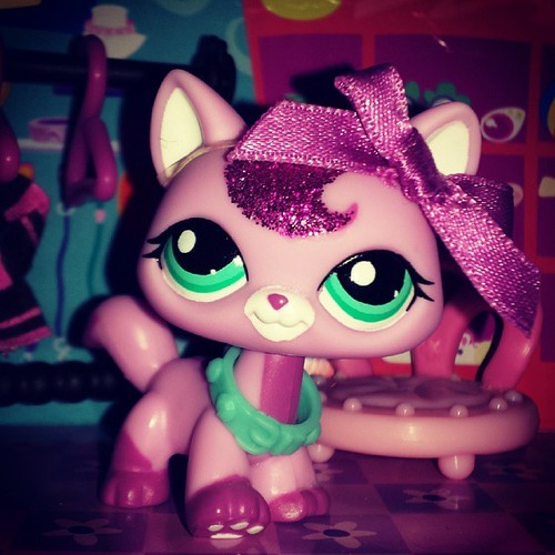 lps pink sparkle cat