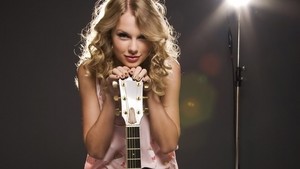 Lovely Taylor तत्पर, तेज, स्विफ्ट <3