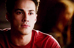  Tyler Lockwood in every episode ► We’ll Always Have borbón calle