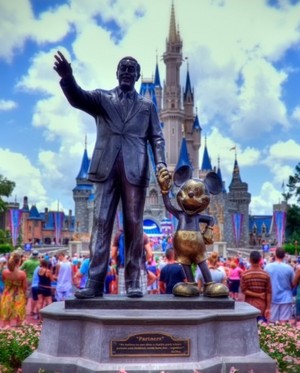  Walt Disneys statue