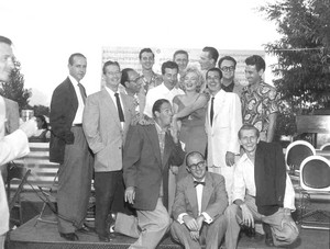  1952 - Sunday, August 3 - रे Anthony's घर party