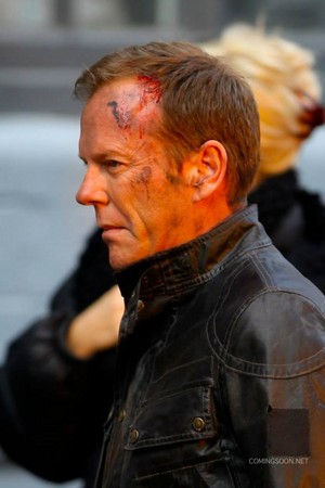 Kiefer on set for '24: Live Another Day' Promo