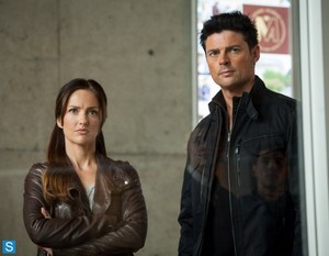  Almost Human - Episode 1.10 - Perception - Promotional 写真