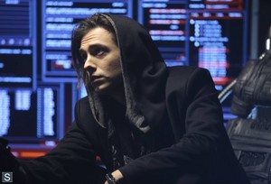  Almost Human - Episode 1.11 - Disrupt - Promotional foto
