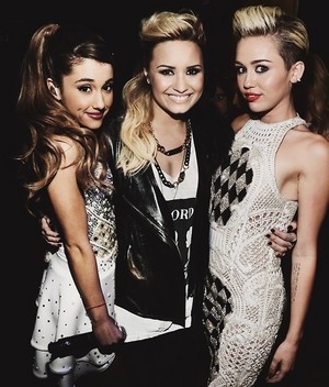  Ariana Grande, Demi Lovato and Miley Cyrus