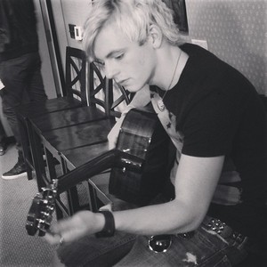  Ross Rockin Out