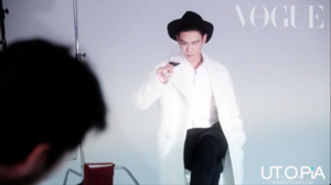 superiore, in alto for Vogue Giappone