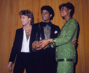 Michael Jackson Backstage With Andy Gibb And Dionne Warwick At The 1980 American Music Awards