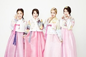 Girl's día in lovely hanbok