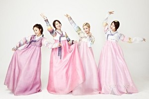  Girl's 일 in lovely hanbok