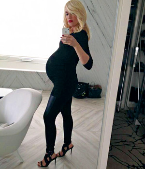  Gwen Pregnant Again!