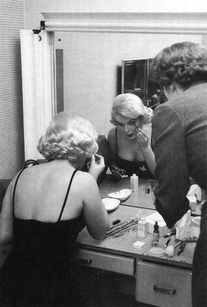  Marilyn Monroe photographed sejak Earl Gustie, 1959.
