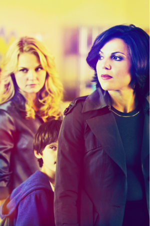 Regina, Emma and Henry