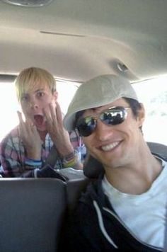  Riker and Curt