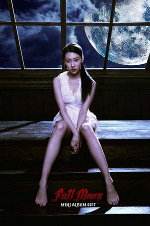  Sunmi teaser image 'Full Moon'
