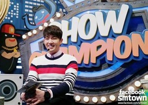  Kangin at mostra Champion