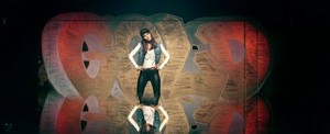  Victoria Justice - Gold - música Video Screencaps