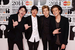  5sos at Brits Awards 2014
