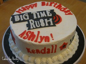 i want My birthay cake liKe this!! <3