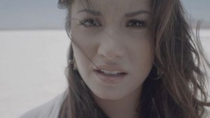  Demi Lovato - grattacielo - Musica Video Screencaps