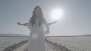  Demi Lovato - pencakar langit - musik Video Screencaps