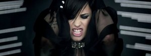  Demi Lovato - hati, tengah-tengah Attack - Muzik Video Screencaps