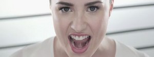  Demi Lovato - puso Attack - Music Video Screencaps