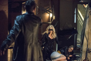  Arrow: Official Обои From “Time Of Death”