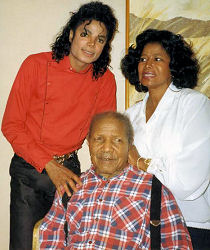  MJ with his grandpa and mother