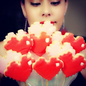  The perfect valentine gift for every nerdy girl! 8 bit сердце cookie bouquet!